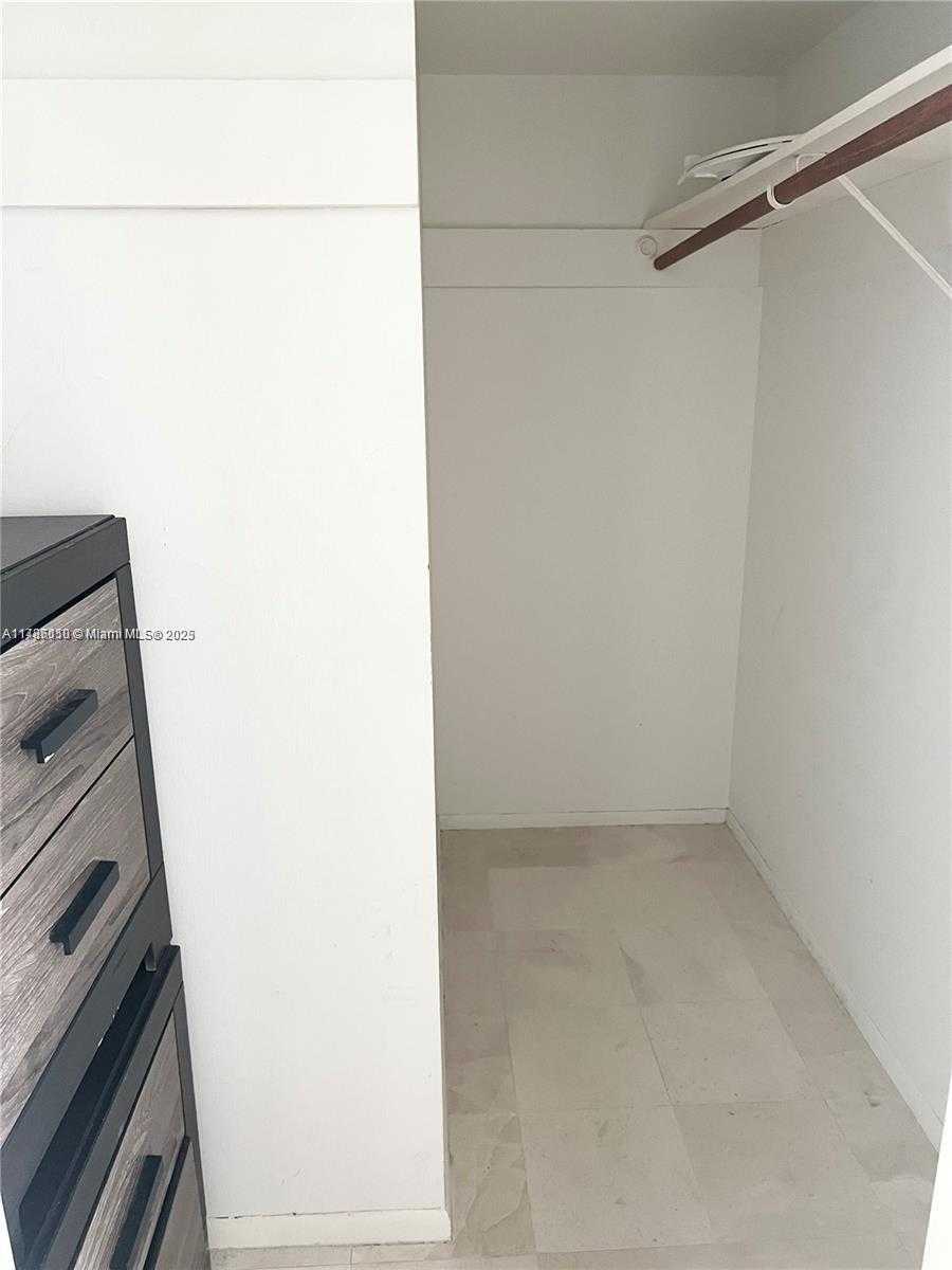 Small Image of 5838 COLLINS AVE #14F, Miami Beach Number 23