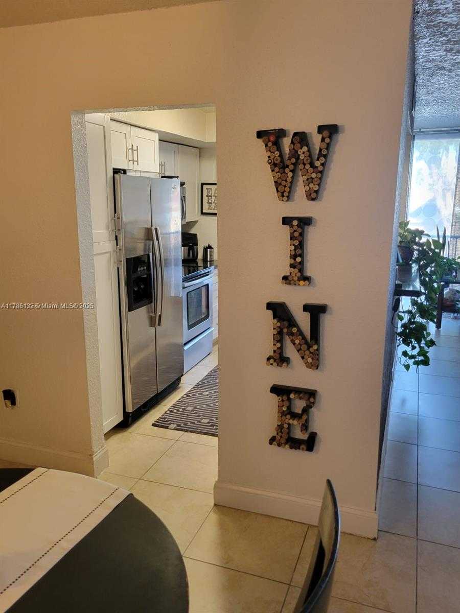 Small Image of 9411 SOUTH WEST 4TH ST #203, Miami Number 4