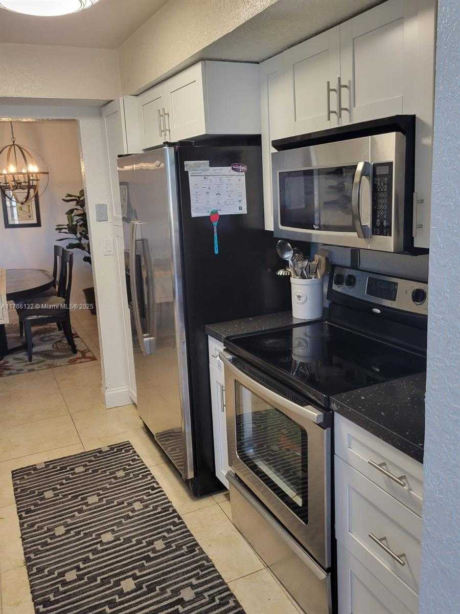 Small Image of 9411 SOUTH WEST 4TH ST #203, Miami Number 5