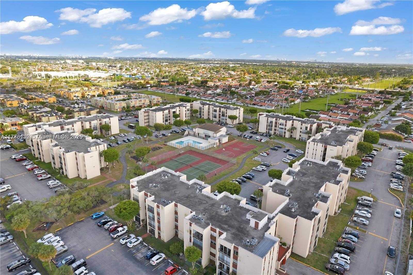 Small Image of 9411 SOUTH WEST 4TH ST #203, Miami Number 8