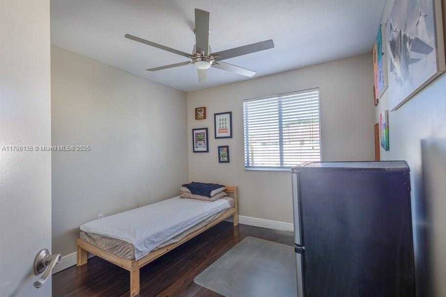 Small Image of 17718 SOUTH WEST 139TH CT, Miami Number 21