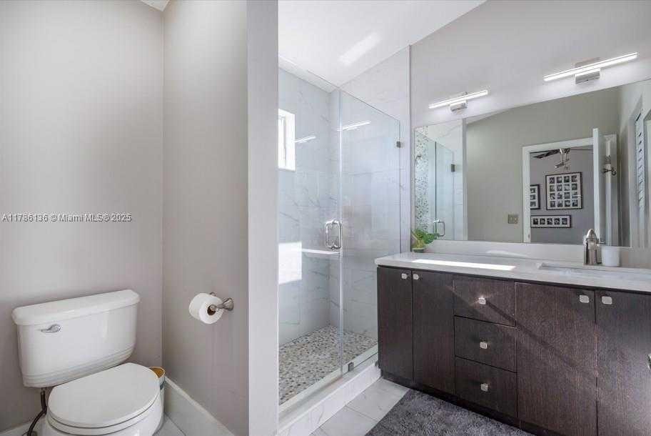 Small Image of 17718 SOUTH WEST 139TH CT, Miami Number 26