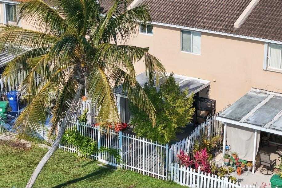 Small Image of 17718 SOUTH WEST 139TH CT, Miami Number 31