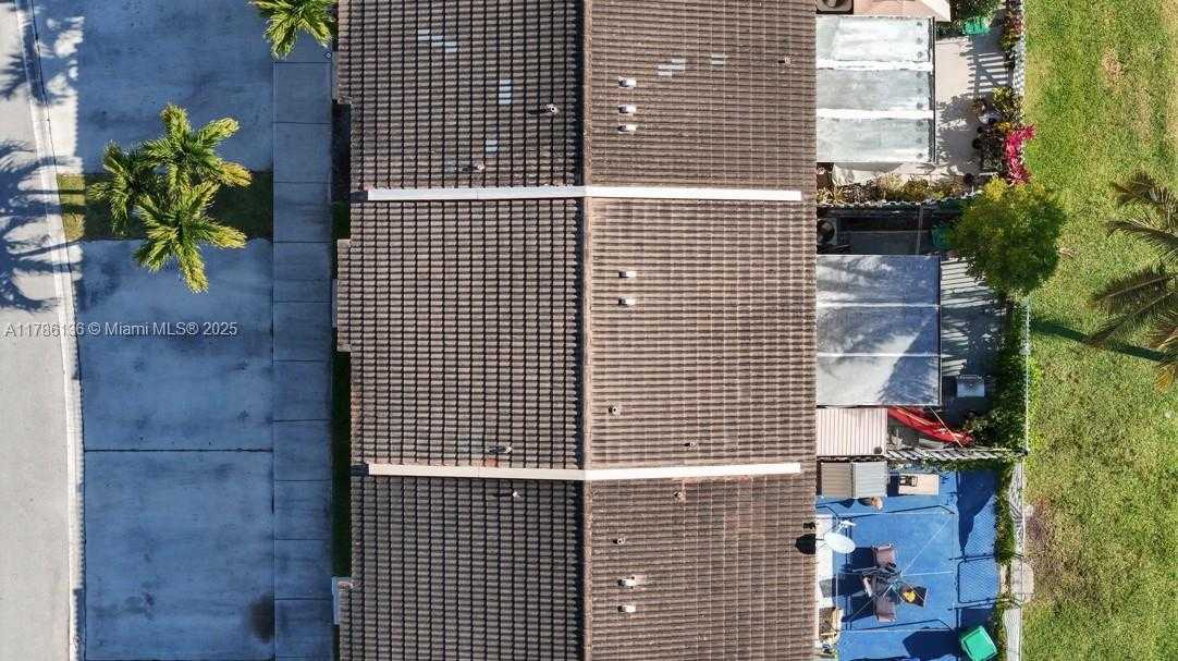 Small Image of 17718 SOUTH WEST 139TH CT, Miami Number 33