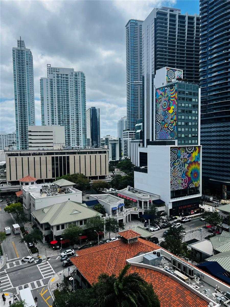 Small Image of 45 SOUTH WEST 9TH ST #2004, Miami Number 29