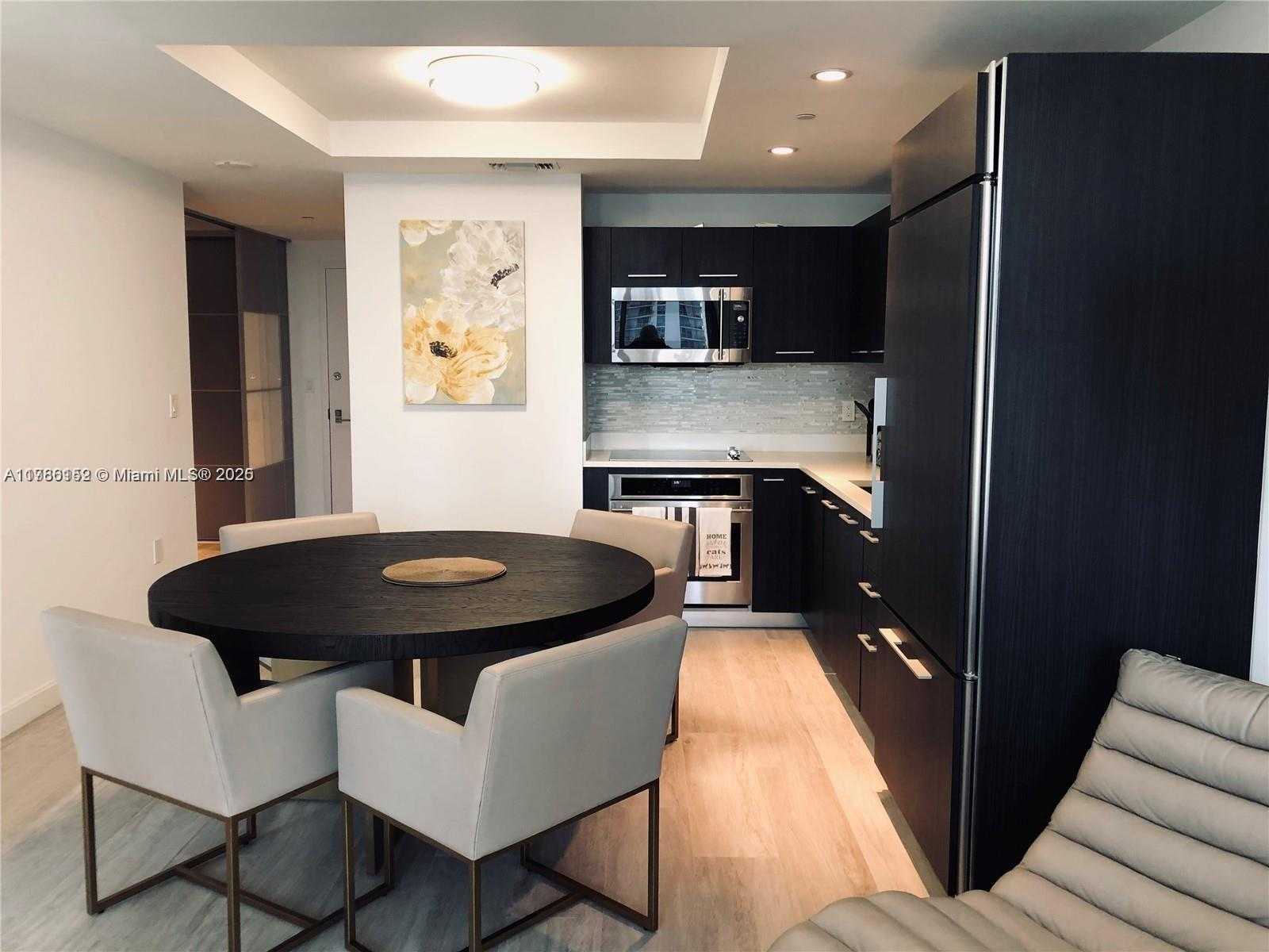 Small Image of 45 SOUTH WEST 9TH ST #2004, Miami Number 4