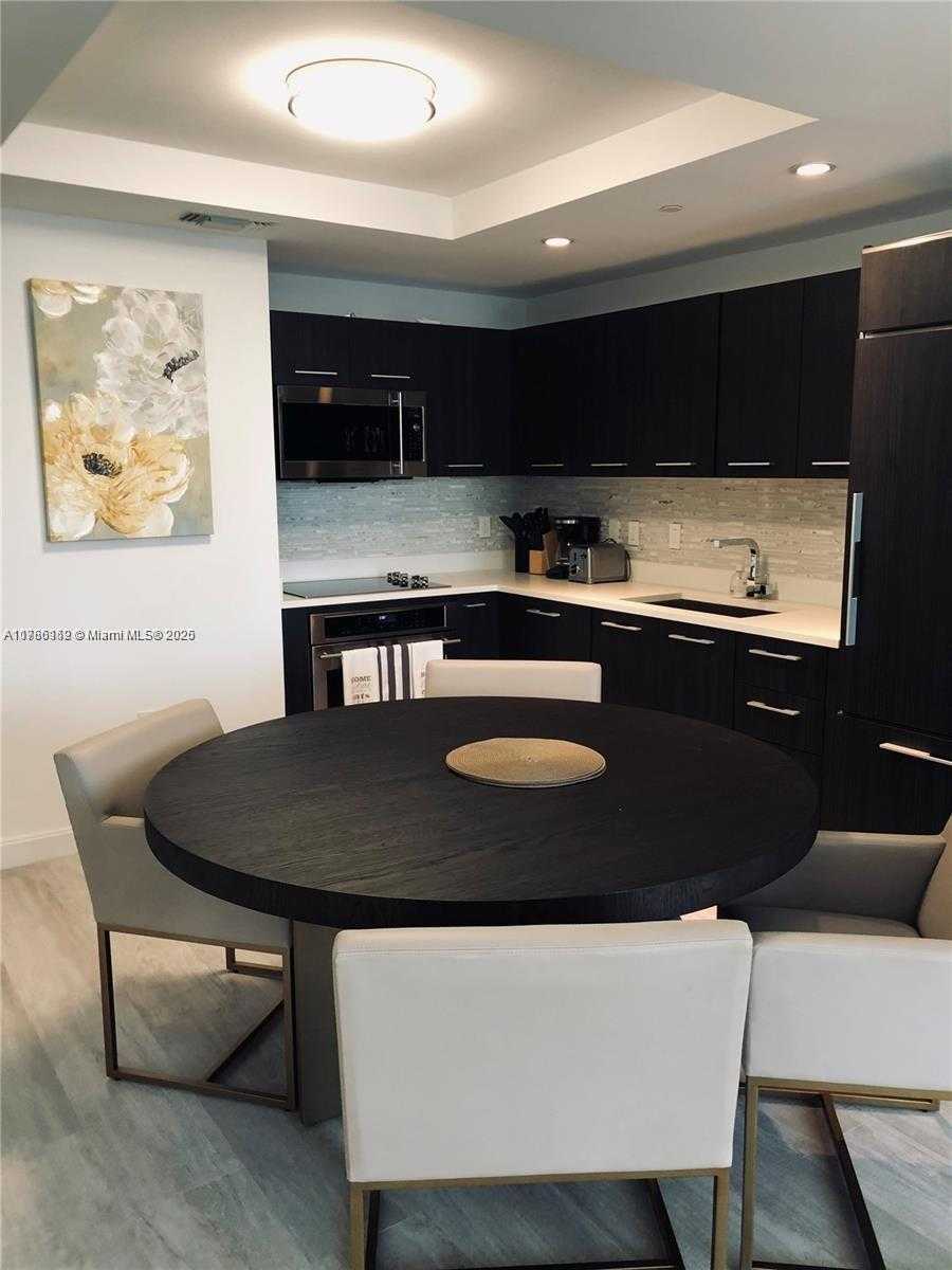 Small Image of 45 SOUTH WEST 9TH ST #2004, Miami Number 5