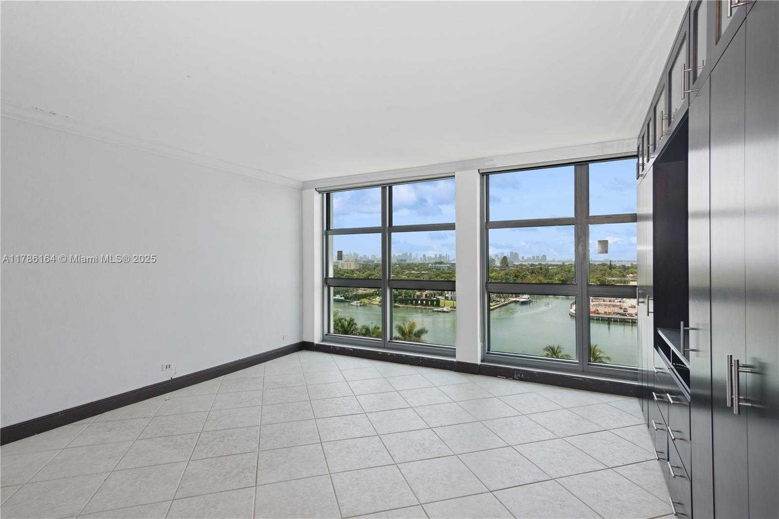 Small Image of 5055 COLLINS AVE #10J, Miami Beach Number 13