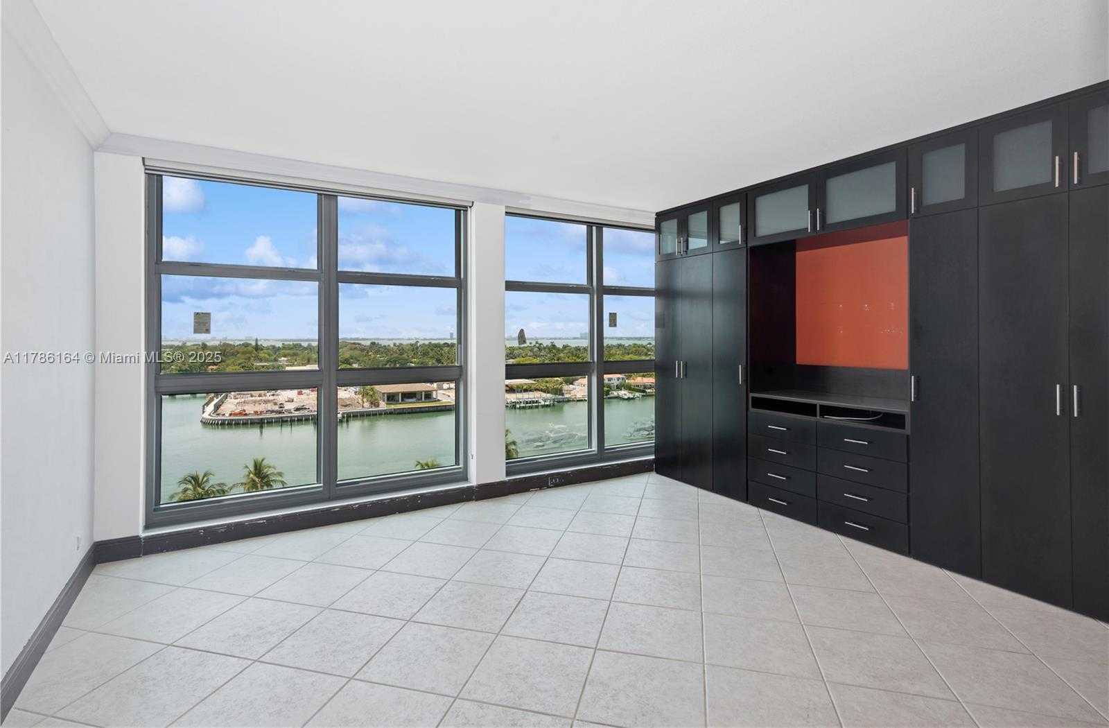 Small Image of 5055 COLLINS AVE #10J, Miami Beach Number 14