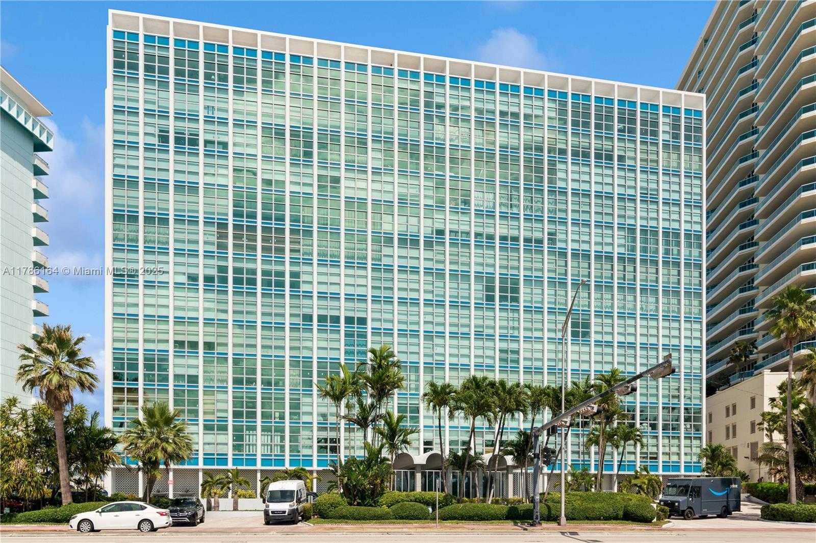 Small Image of 5055 COLLINS AVE #10J, Miami Beach Number 18