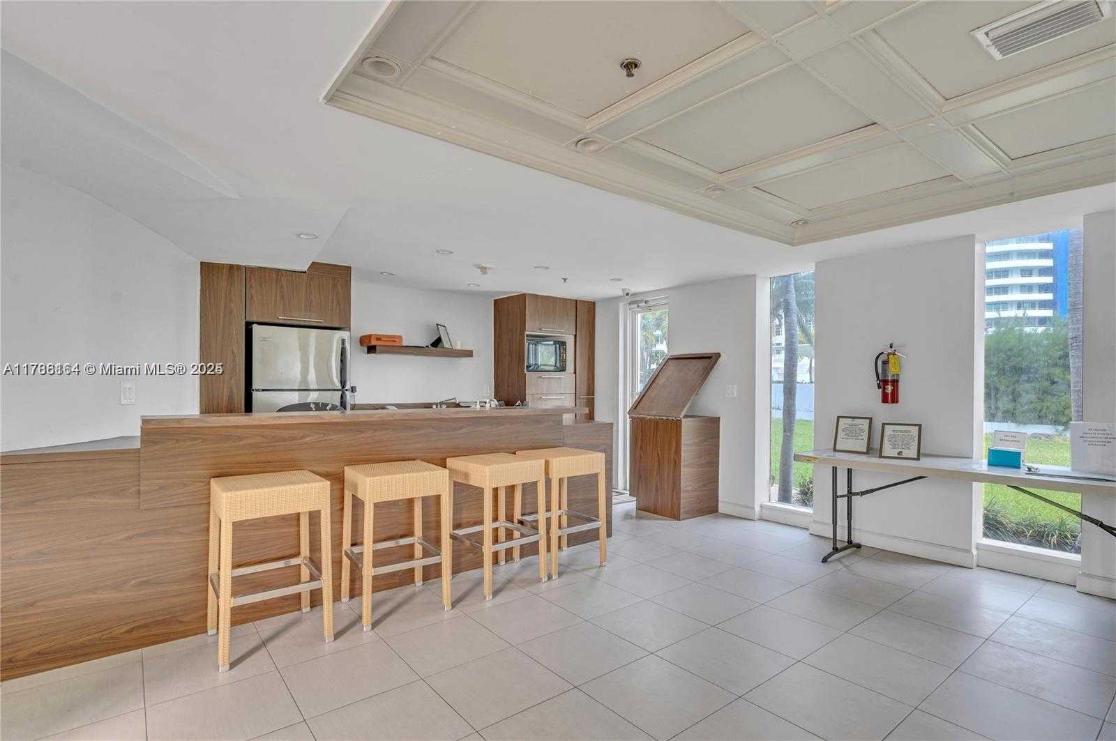 Small Image of 5055 COLLINS AVE #10J, Miami Beach Number 29