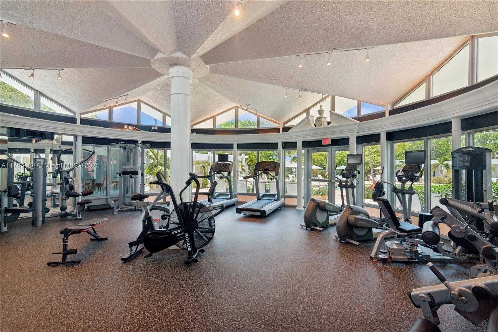 Small Image of 5055 COLLINS AVE #10J, Miami Beach Number 30