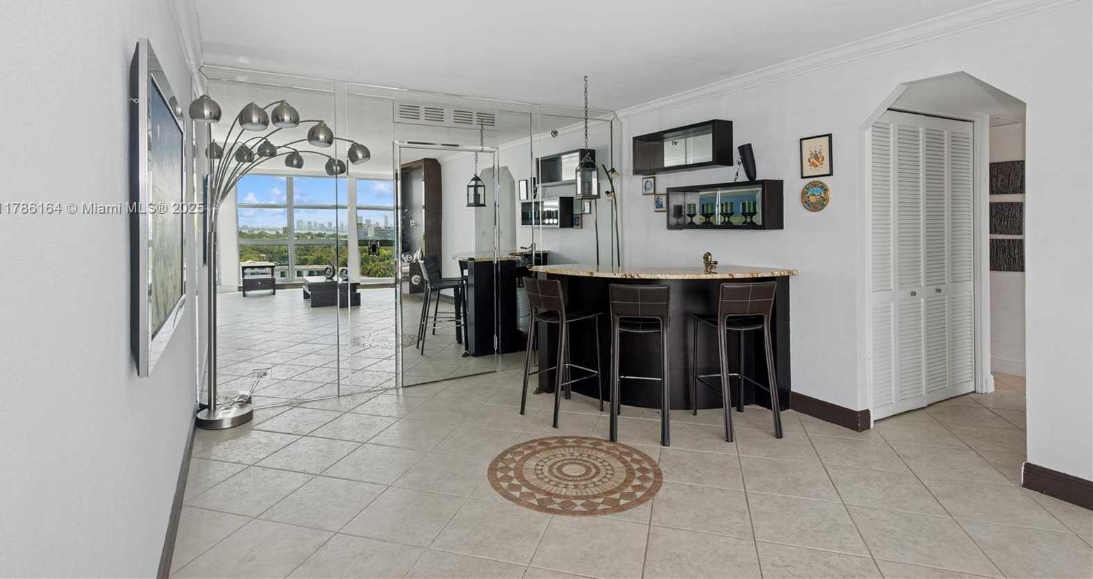 Small Image of 5055 COLLINS AVE #10J, Miami Beach Number 8