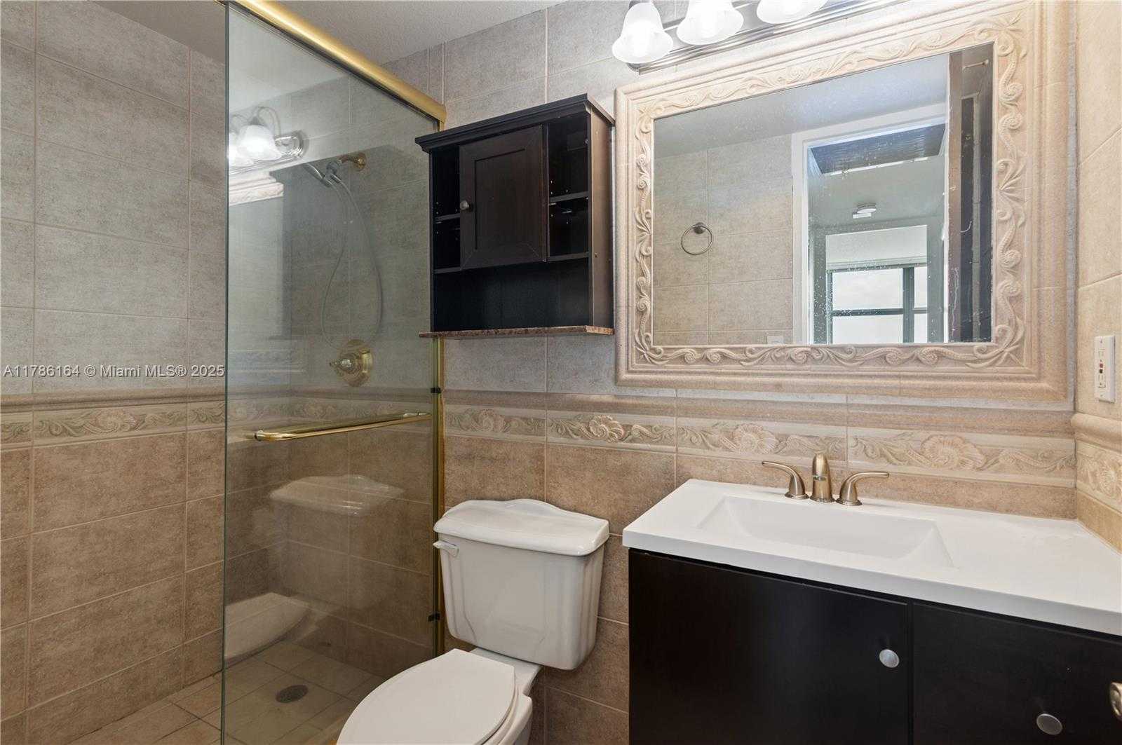Small Image of 5055 COLLINS AVE #10J, Miami Beach Number 9