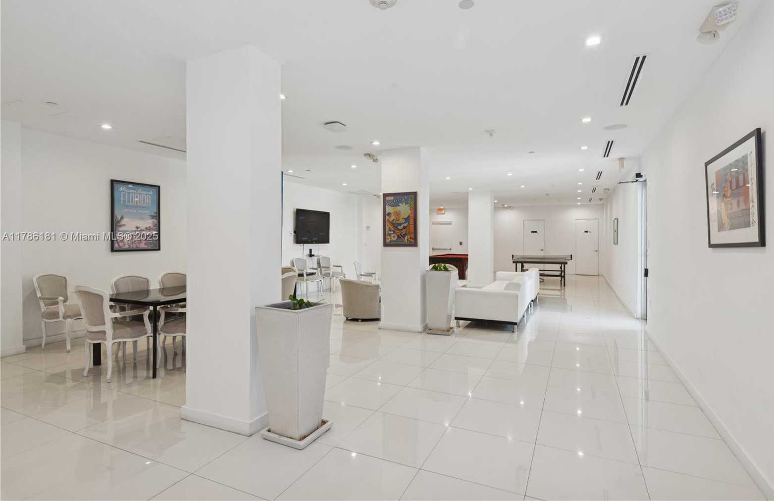 Small Image of 5055 COLLINS AVE #5F, Miami Beach Number 20