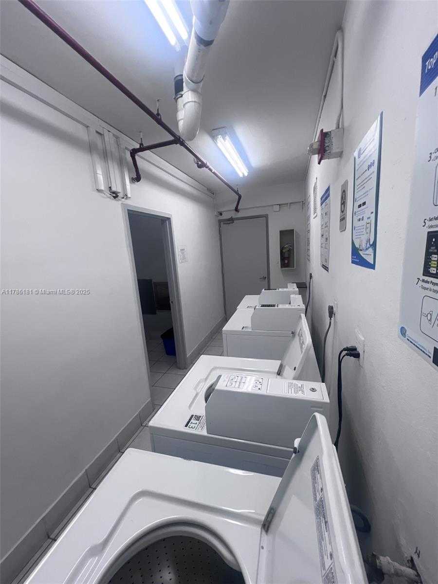 Small Image of 5055 COLLINS AVE #5F, Miami Beach Number 25