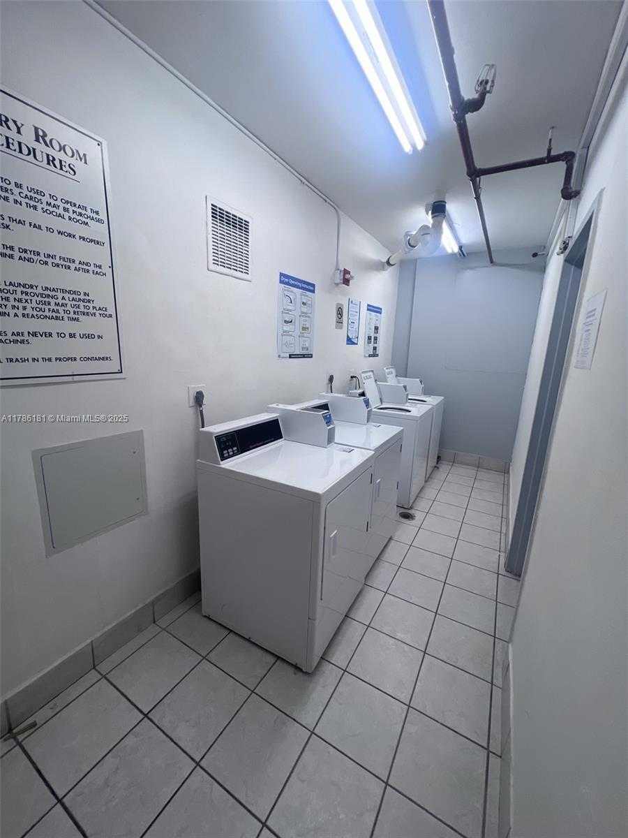 Small Image of 5055 COLLINS AVE #5F, Miami Beach Number 26