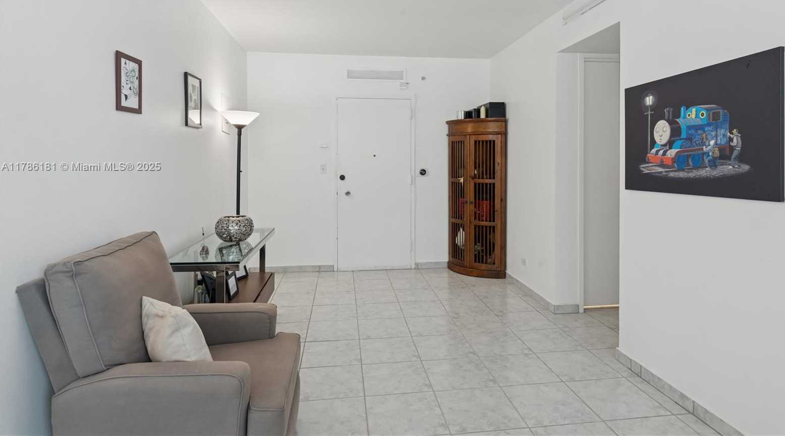 Small Image of 5055 COLLINS AVE #5F, Miami Beach Number 7
