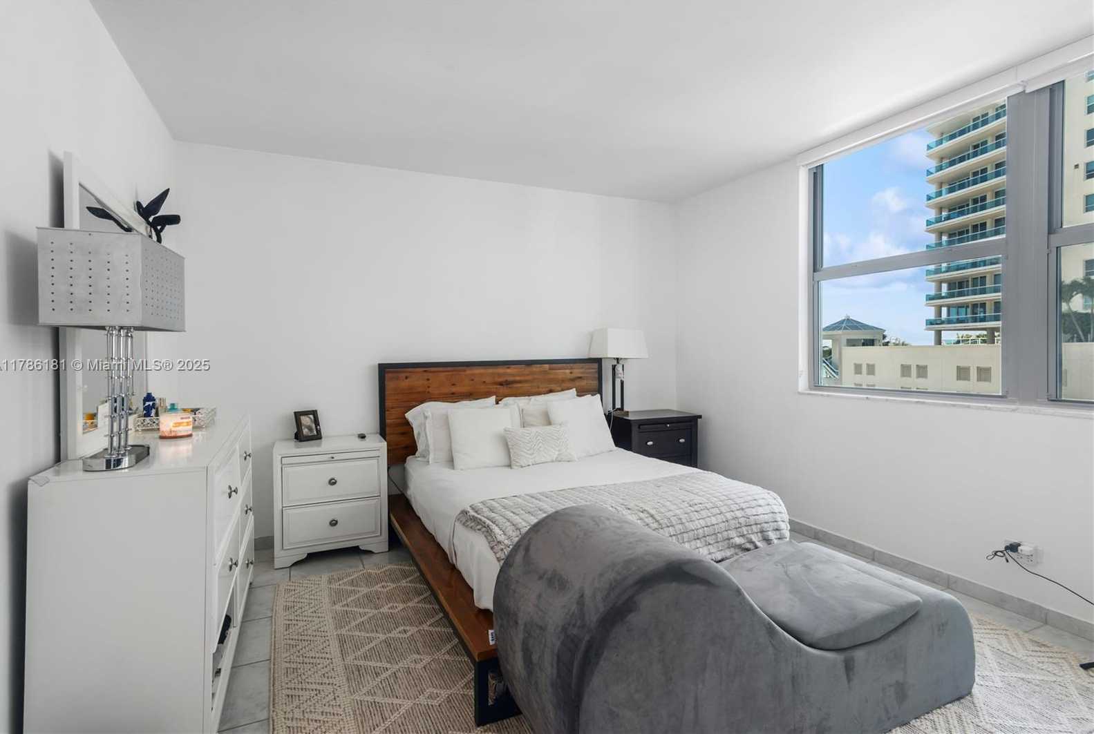 Small Image of 5055 COLLINS AVE #5F, Miami Beach Number 9