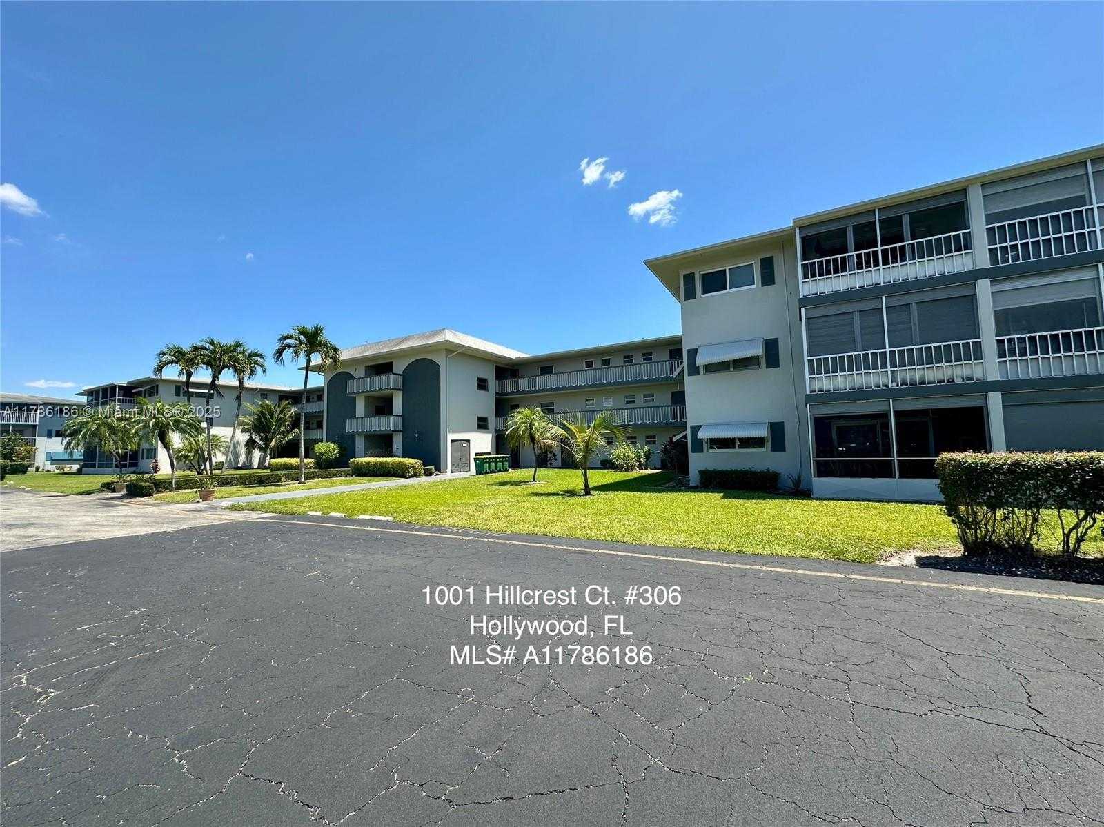 Small Image of 1001 HILLCREST CT #306, Hollywood Number 30