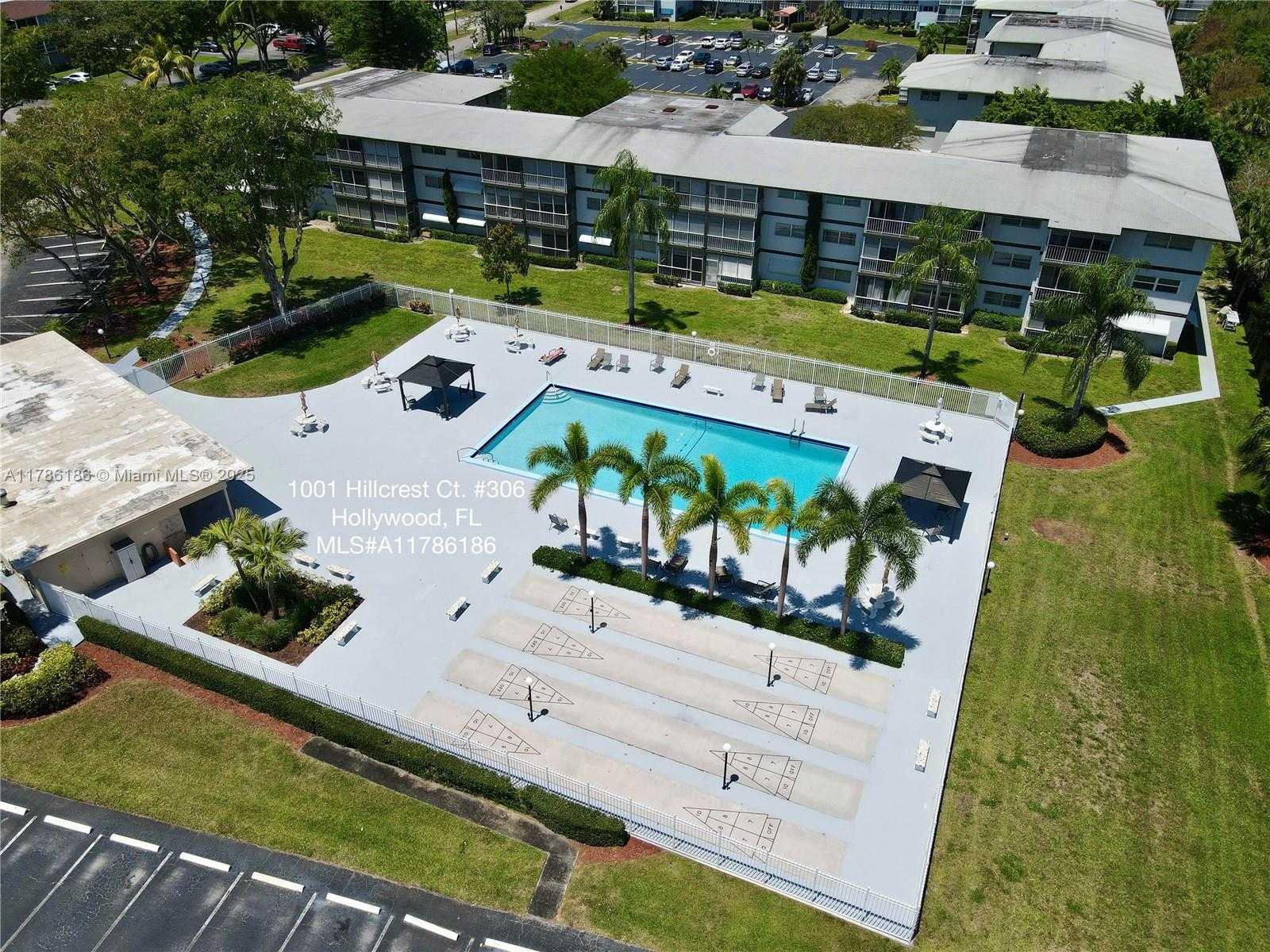 Small Image of 1001 HILLCREST CT #306, Hollywood Number 36