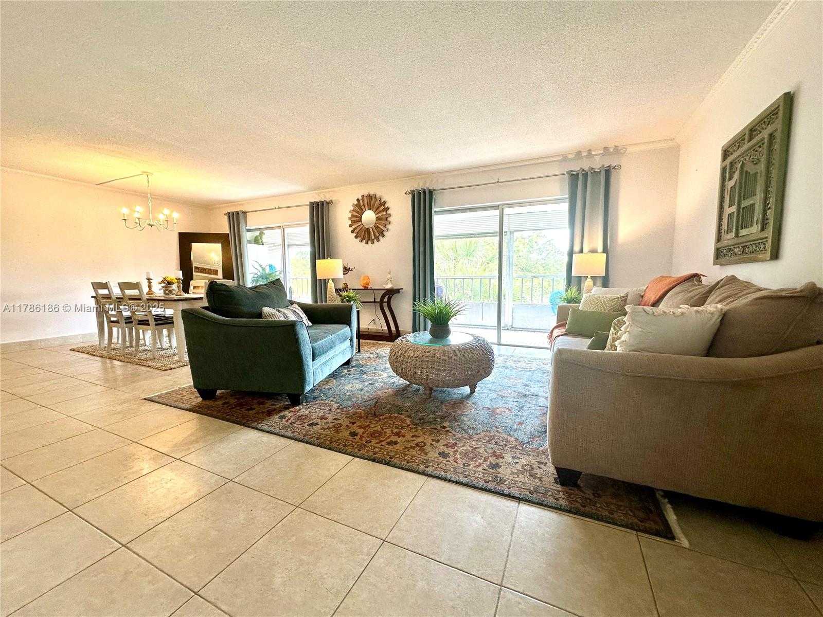 Small Image of 1001 HILLCREST CT #306, Hollywood Number 6