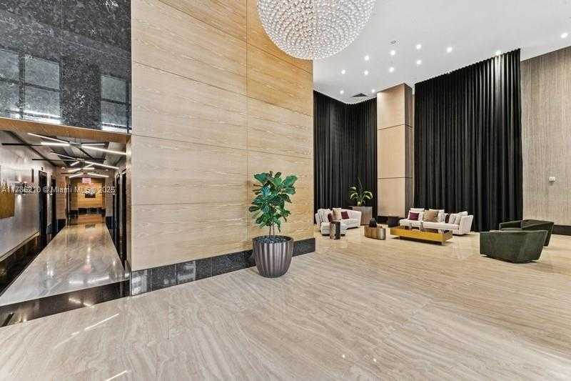 Small Image of 950 BRICKELL BAY DR #4606, Miami Number 18