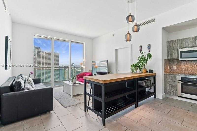 Small Image of 950 BRICKELL BAY DR #4606, Miami Number 6