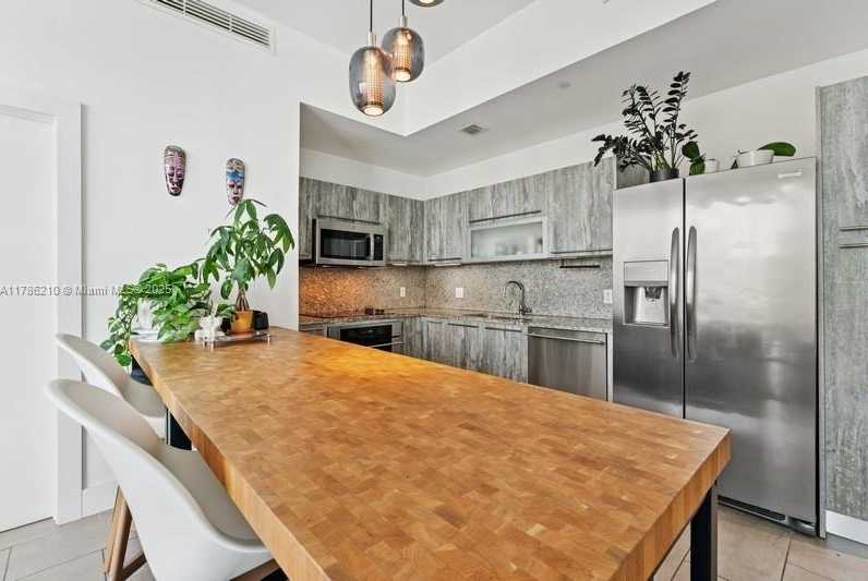 Small Image of 950 BRICKELL BAY DR #4606, Miami Number 8