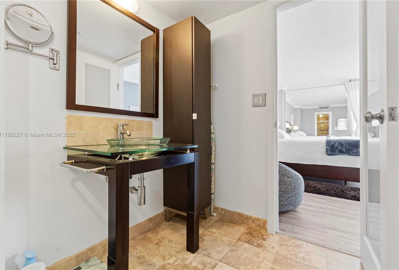 Small Image of 3625 NORTH COUNTRY CLUB DR #902, Aventura Number 19