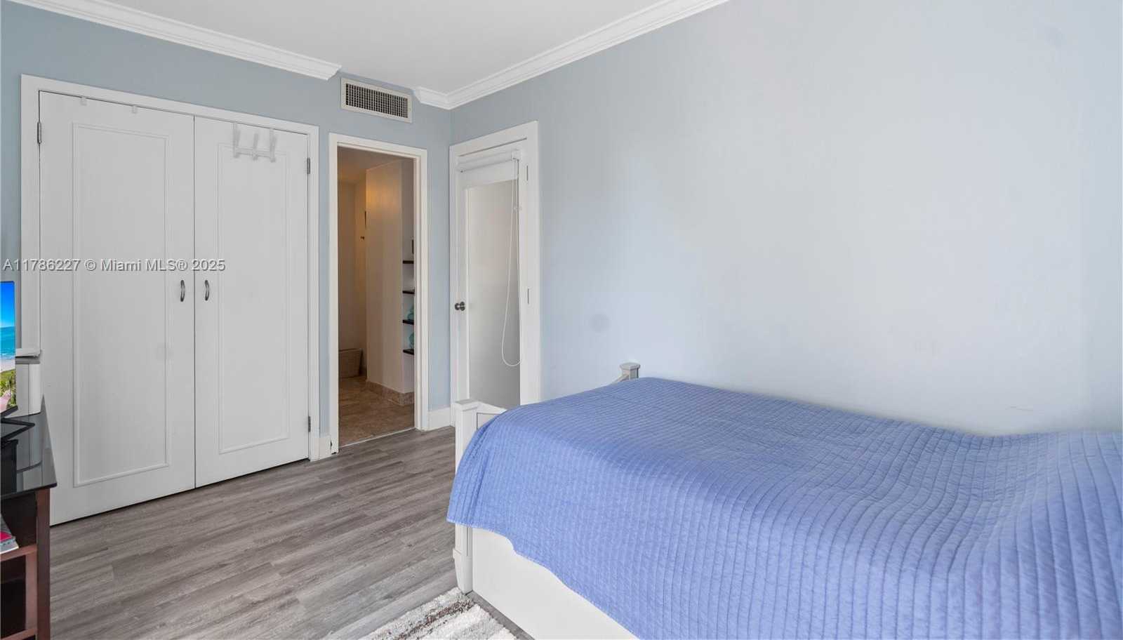 Small Image of 3625 NORTH COUNTRY CLUB DR #902, Aventura Number 21