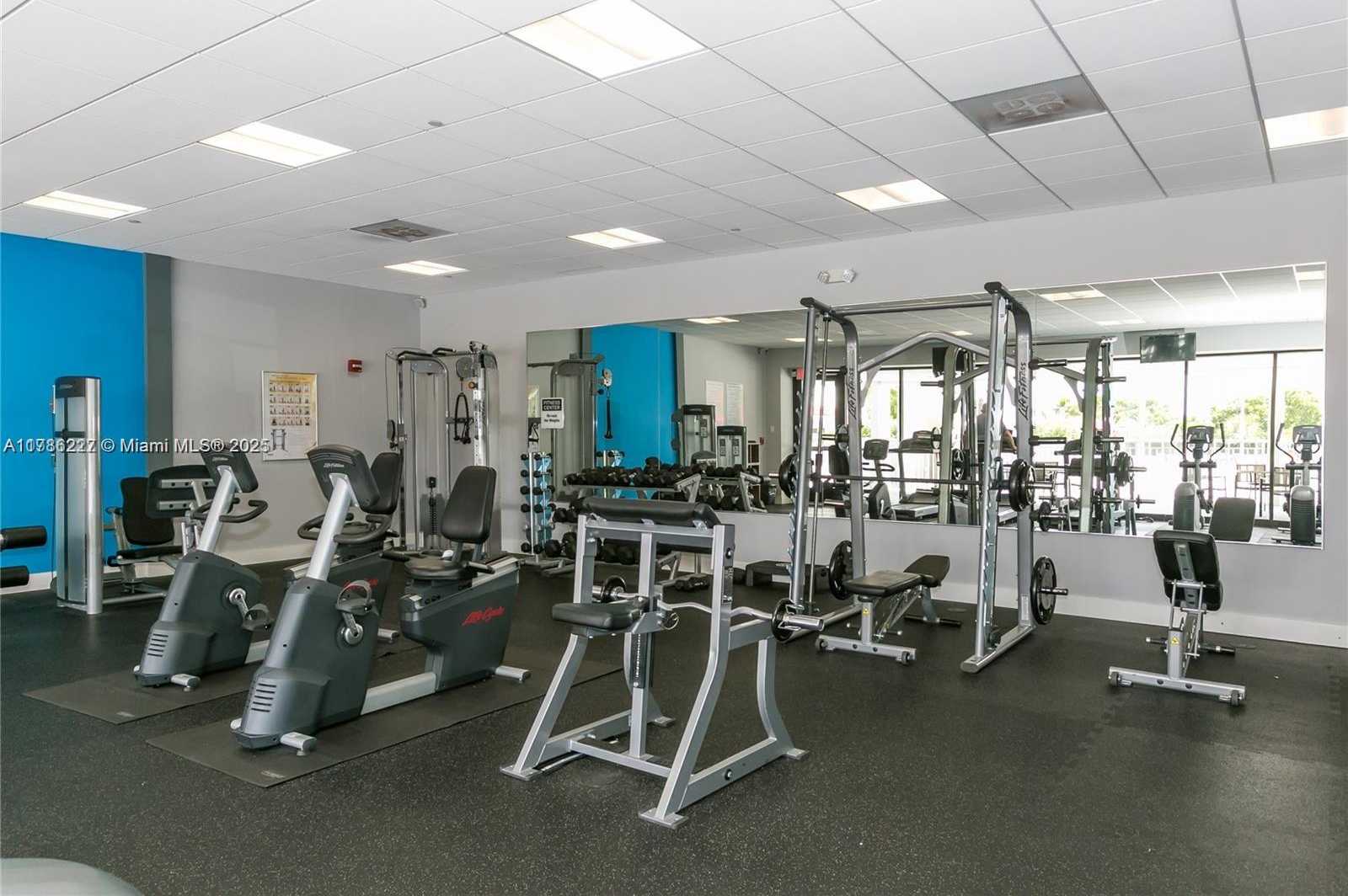 Small Image of 3625 NORTH COUNTRY CLUB DR #902, Aventura Number 31