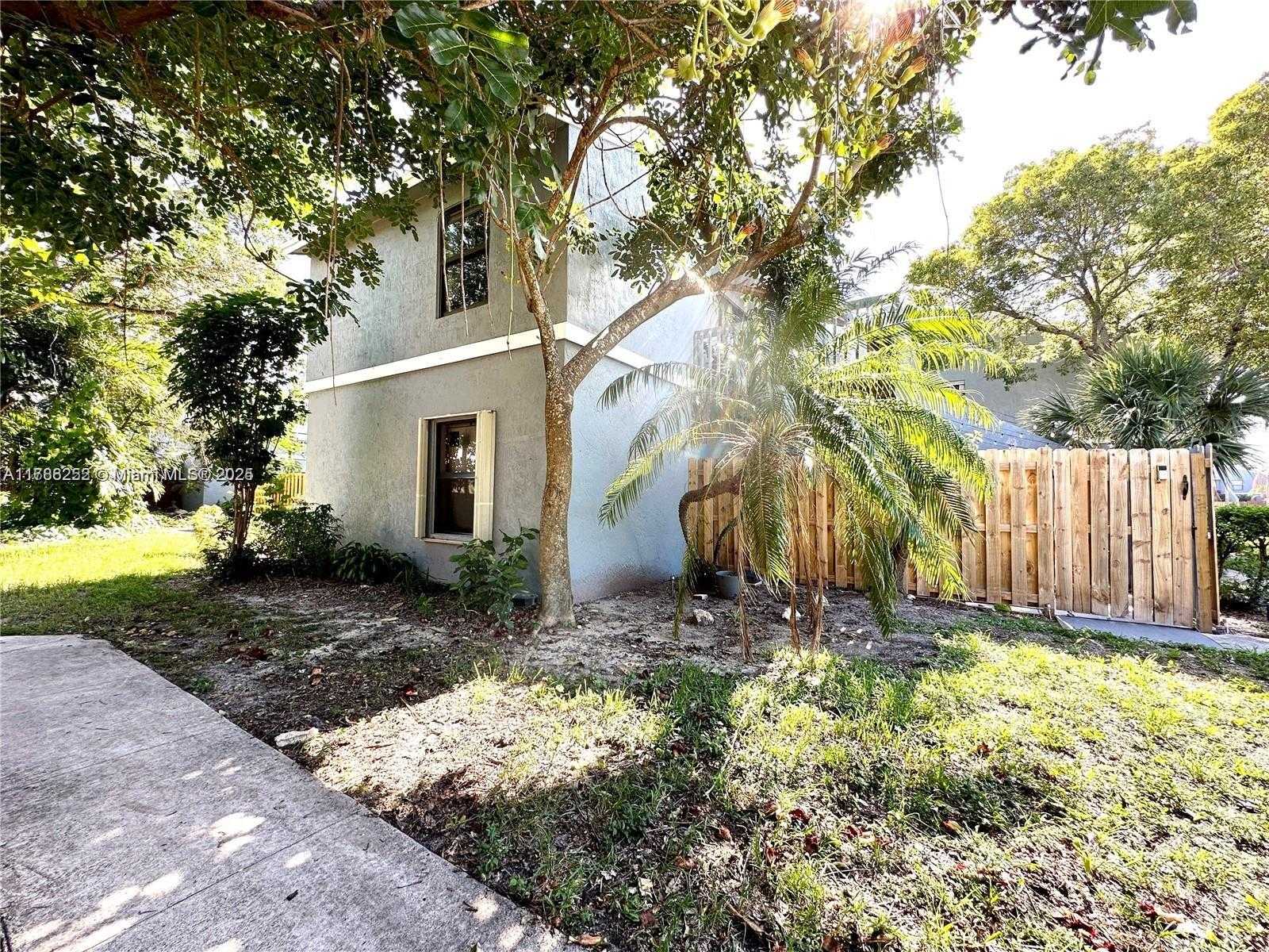 Small Image of 15 CROSSINGS CIR #A, Boynton Beach Number 4