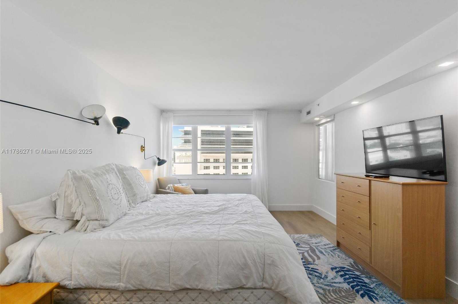 Small Image of 100 LINCOLN RD #908, Miami Beach Number 15