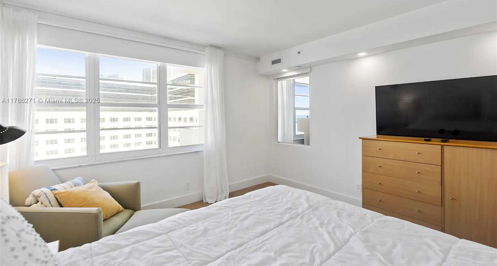 Small Image of 100 LINCOLN RD #908, Miami Beach Number 16