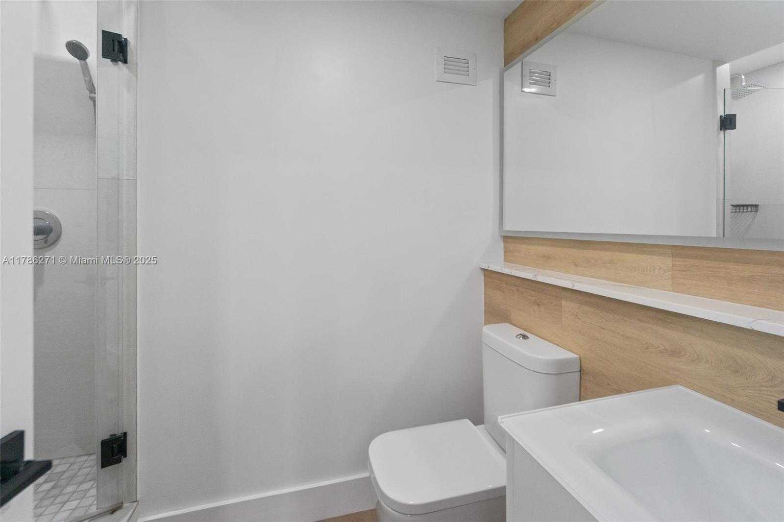 Small Image of 100 LINCOLN RD #908, Miami Beach Number 17