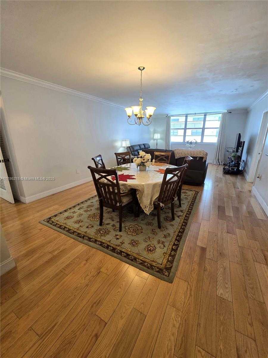 Small Image of 5825 COLLINS AVE #2D, Miami Beach Number 17
