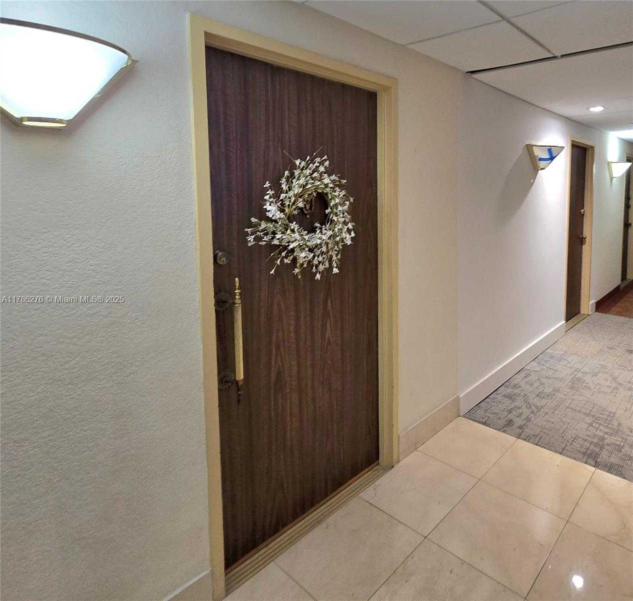 Small Image of 5825 COLLINS AVE #2D, Miami Beach Number 3