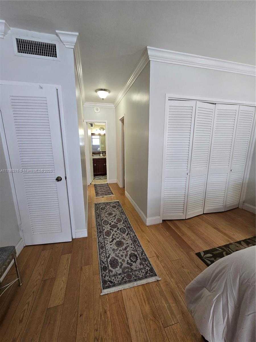 Small Image of 5825 COLLINS AVE #2D, Miami Beach Number 33