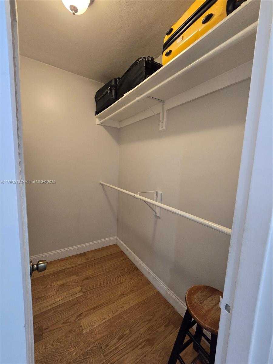 Small Image of 5825 COLLINS AVE #2D, Miami Beach Number 36