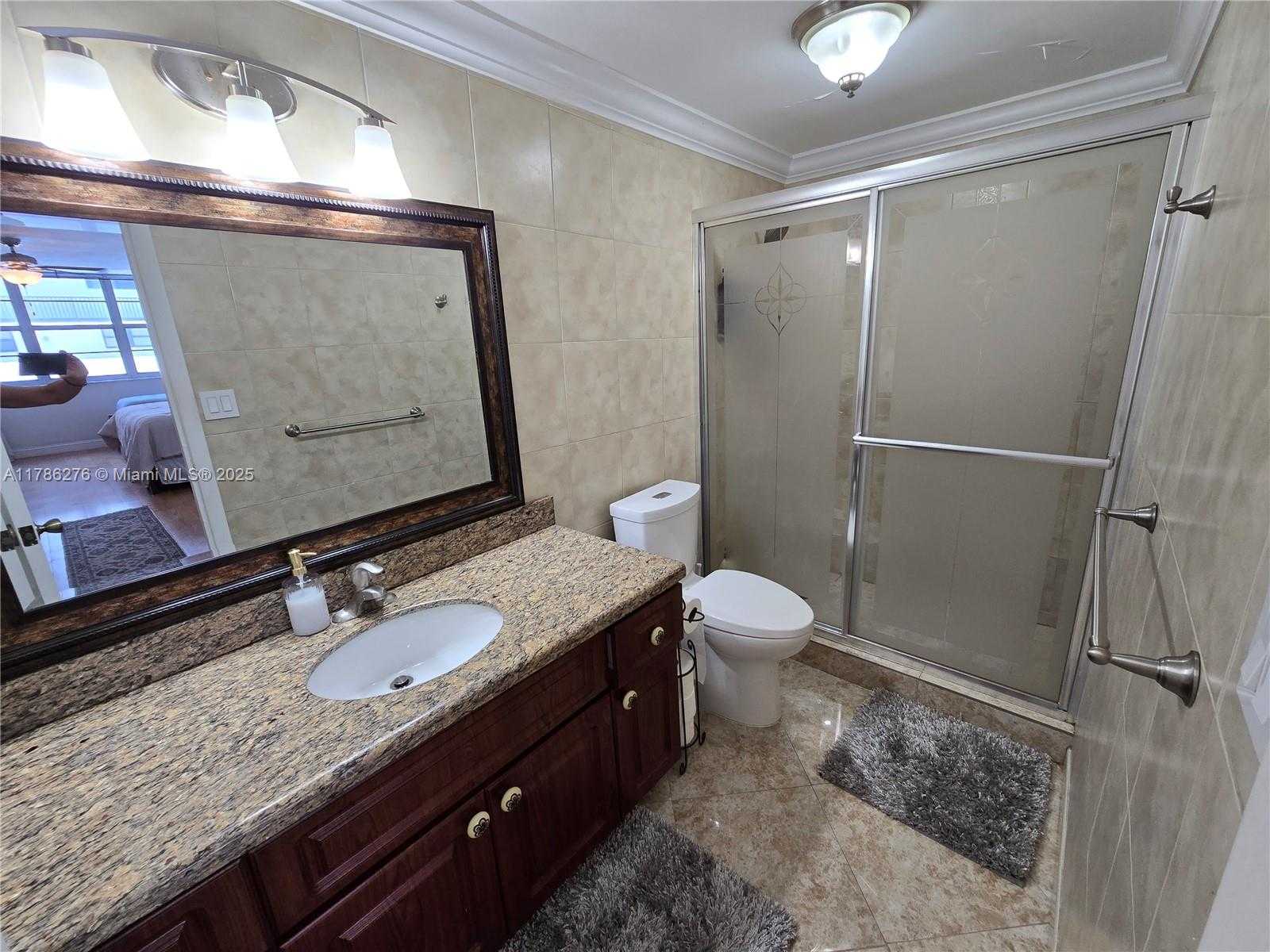 Small Image of 5825 COLLINS AVE #2D, Miami Beach Number 39