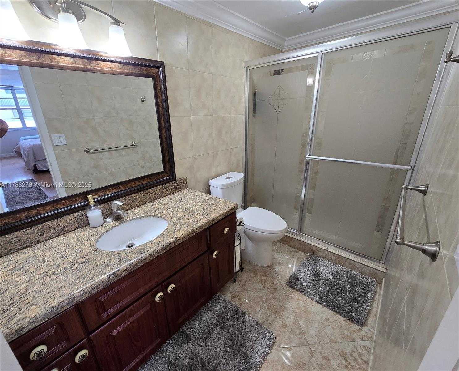 Small Image of 5825 COLLINS AVE #2D, Miami Beach Number 41