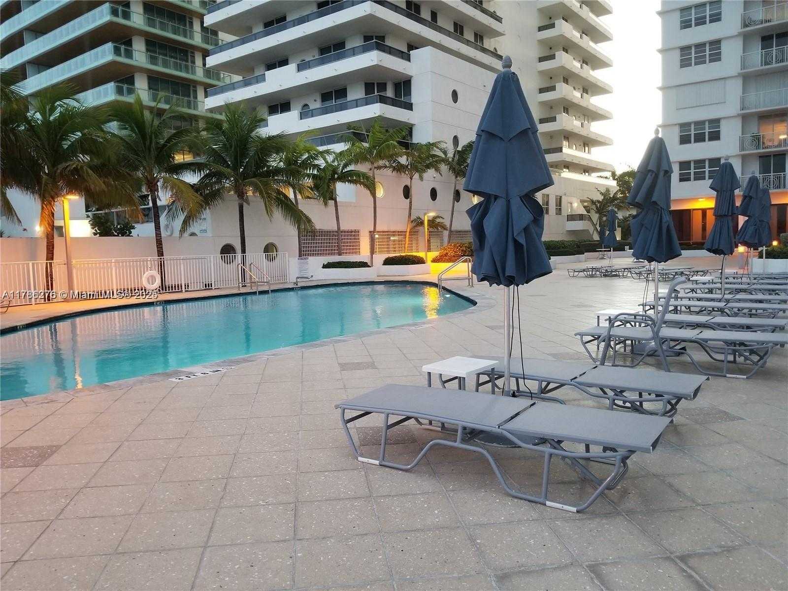 Small Image of 5825 COLLINS AVE #2D, Miami Beach Number 60