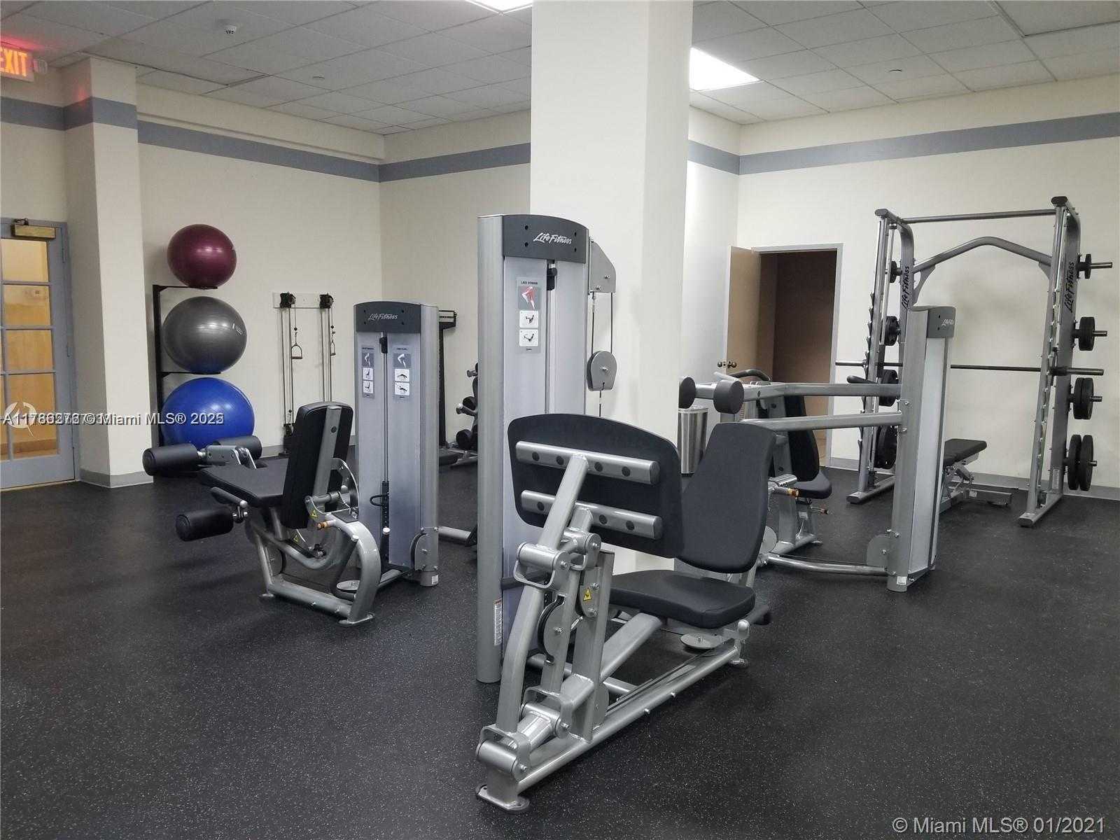 Small Image of 5825 COLLINS AVE #2D, Miami Beach Number 63