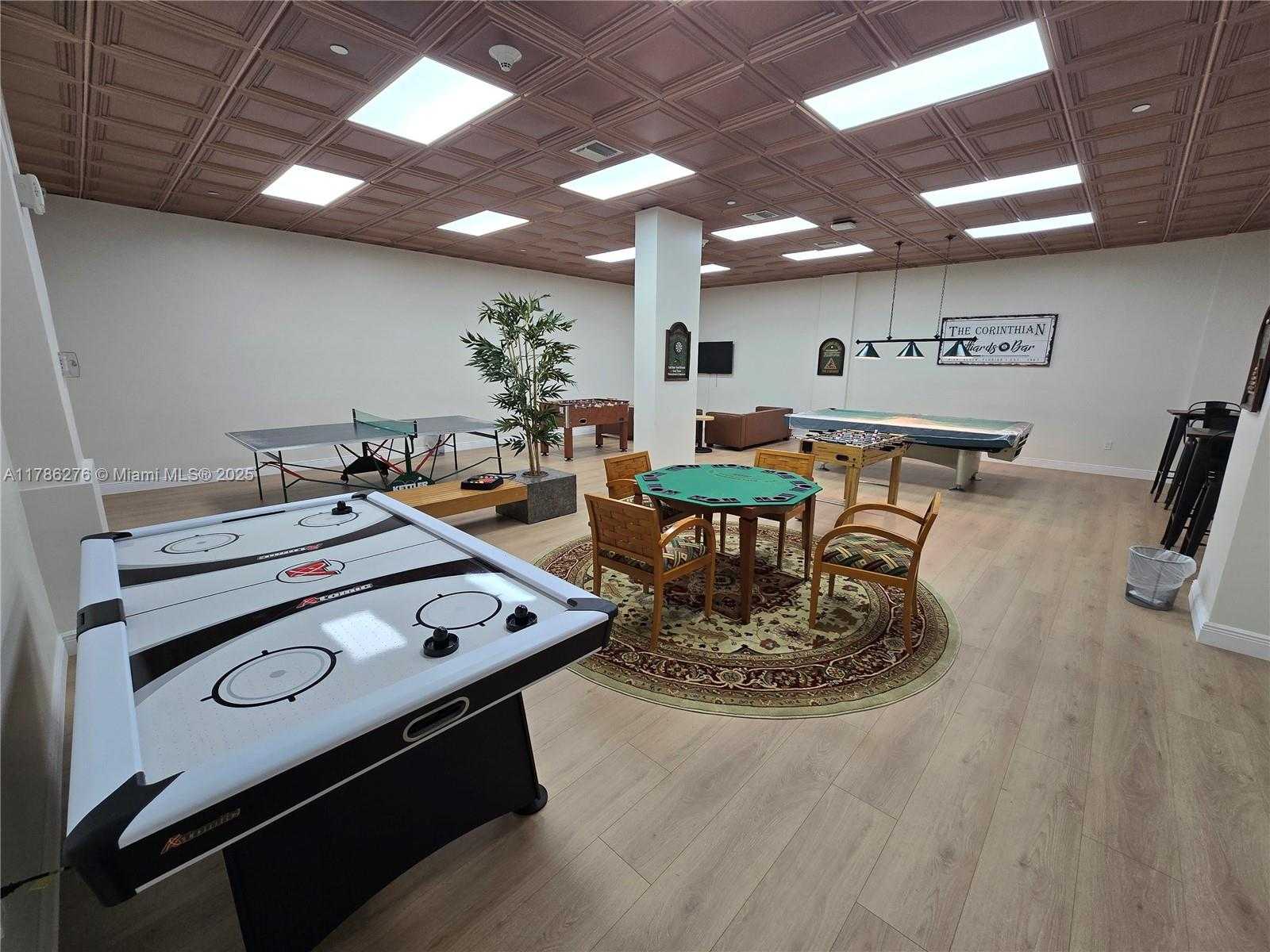 Small Image of 5825 COLLINS AVE #2D, Miami Beach Number 67