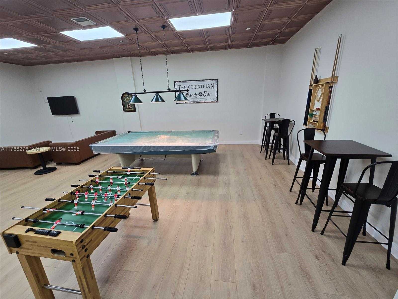 Small Image of 5825 COLLINS AVE #2D, Miami Beach Number 70