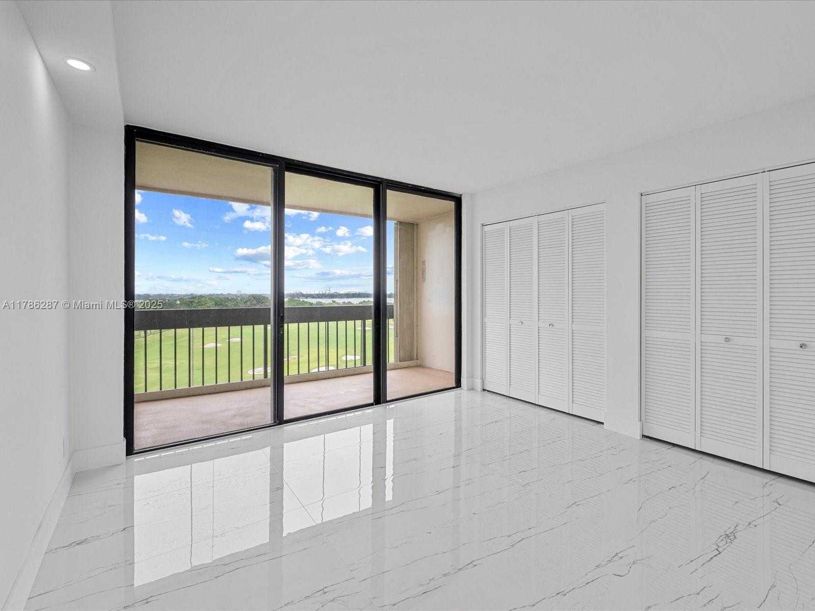 Small Image of 2000 PRESIDENTIAL WAY #901, West Palm Beach Number 14
