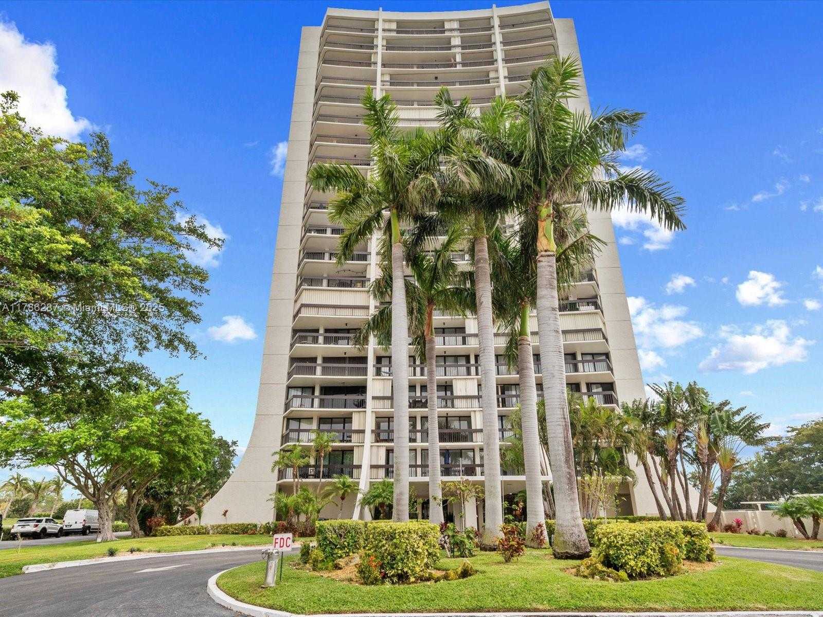 Small Image of 2000 PRESIDENTIAL WAY #901, West Palm Beach Number 31
