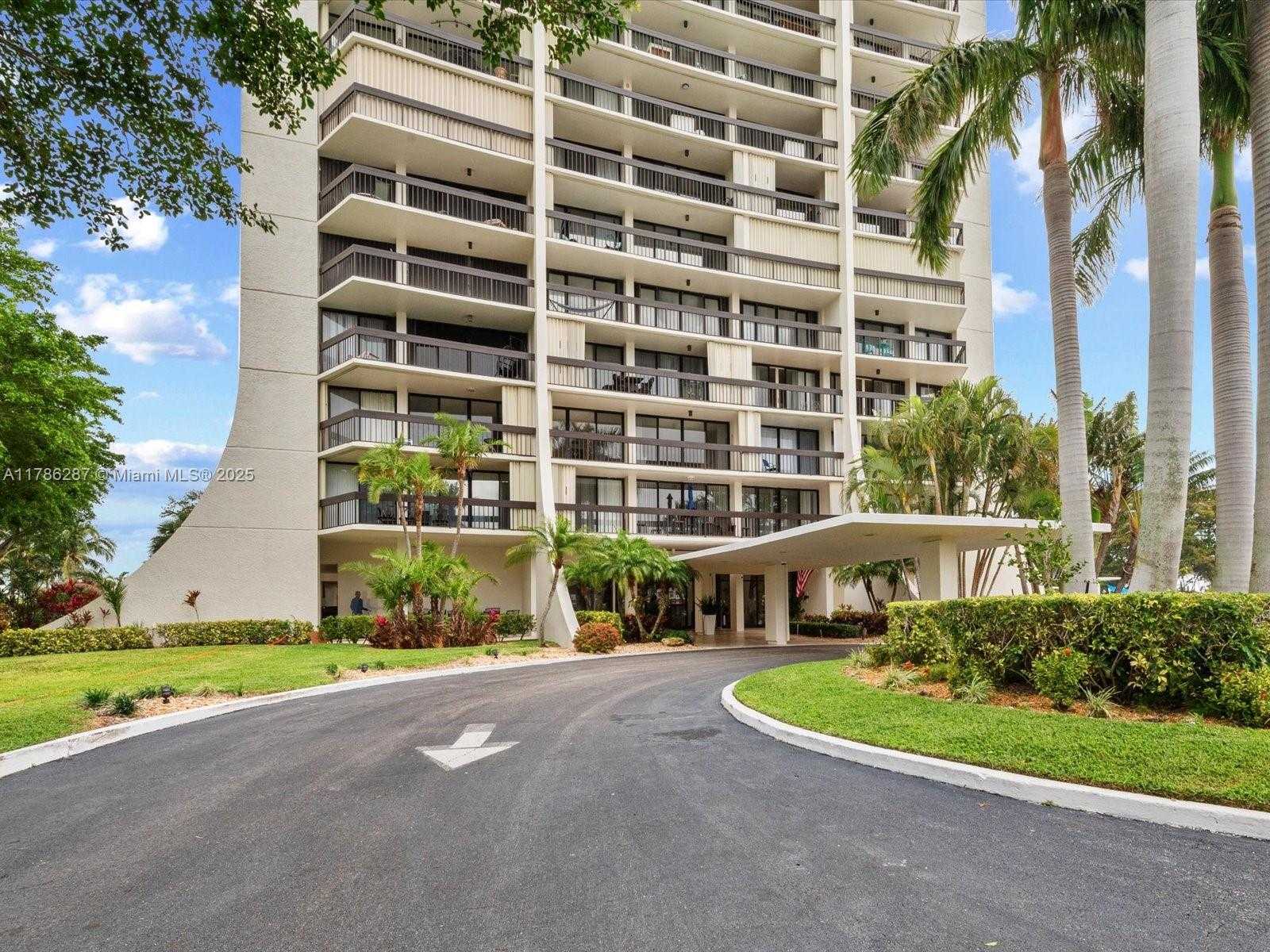 Small Image of 2000 PRESIDENTIAL WAY #901, West Palm Beach Number 32