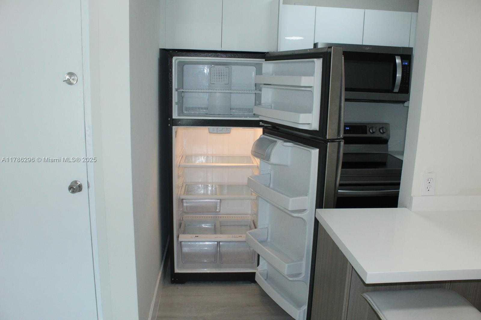 Small Image of 899 WEST AVE #7E, Miami Beach Number 15